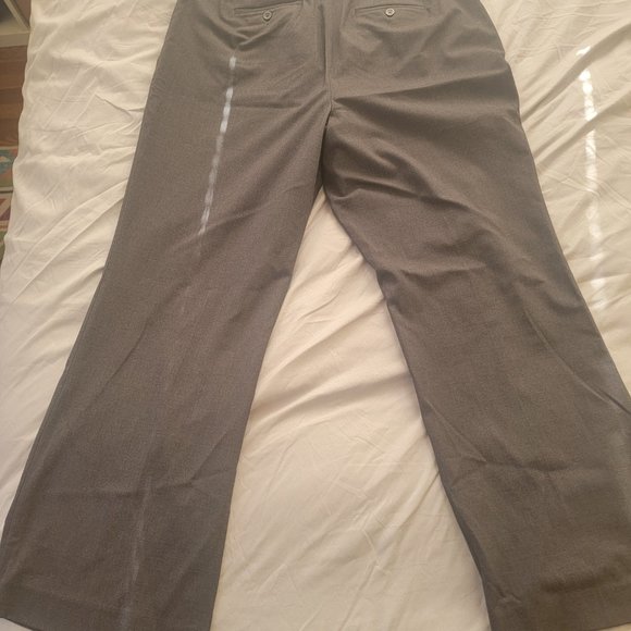 Lane Bryant Gray Straight Leg Slacks Size 18 Average - Picture 4 of 4